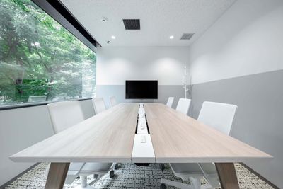 SoloTime あざみ野 MEETING ROOM （6名用完全個室）の室内の写真