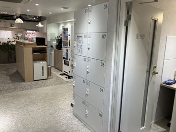 SoloTime あざみ野 MEETING ROOM （6名用完全個室）の室内の写真