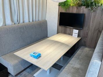 【駅徒歩2分】SoloTime西葛西 SOFA SEAT 01/4名収容/高防音性完全個室/Wi-Fi・電源・モニター完備 - SoloTime 西葛西