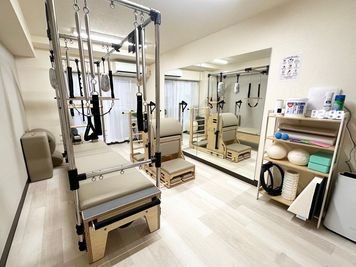 【マシンピラティススタジオ】駅近、西新宿最安、備品充実『SHINJUKU Pilates studio２』 - SHISHINJUKU Pilates studio２