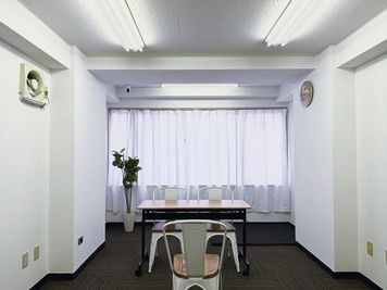 【Good Space会議室 山友旭ビル】 山友旭Room A｜Wi-Fi・ホワイトボード・モニター[38]の室内の写真