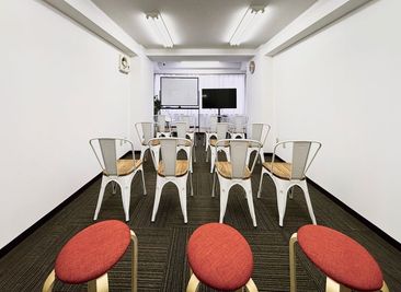 【Good Space会議室 山友旭ビル】 山友旭Room A｜Wi-Fi・ホワイトボード・モニター[38]の室内の写真