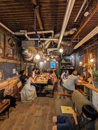 Cafe SaCueva 町工場カフェ　バーベキュースペース　の室内の写真