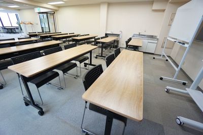 【スカイラークビル8階貸会議室】 スカイラークビル8階貸会議室の室内の写真