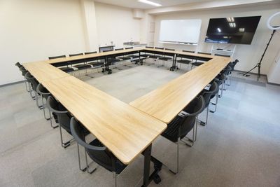 【スカイラークビル8階貸会議室】 スカイラークビル8階貸会議室の室内の写真