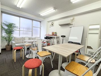 【Good Space会議室 山友旭ビル】 山友旭Room B｜Wi-Fi・プロジェクター・ソファ[39]の室内の写真