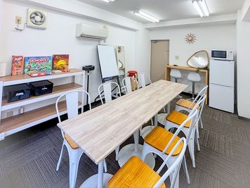 【Good Space会議室 山友旭ビル】 山友旭Room B｜Wi-Fi・プロジェクター・ソファ[39]の室内の写真