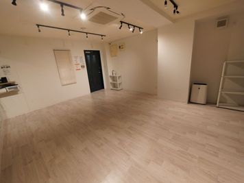 STUDIOFLAG横浜1号店の室内の写真