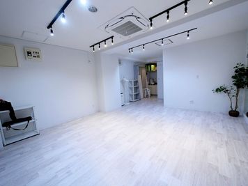 STUDIOFLAG横浜1号店の室内の写真