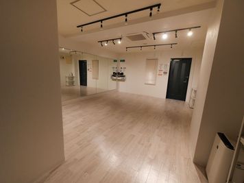 STUDIOFLAG横浜1号店の室内の写真