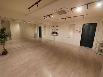 STUDIOFLAG横浜1号店の室内の写真