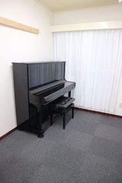 YAMAHAのアップライトピアノです。 - RENTALROOM studio tetoteの設備の写真