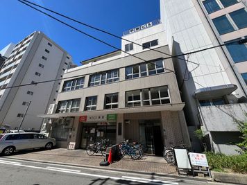 いいオフィス新大阪 新大阪_フリー席の外観の写真