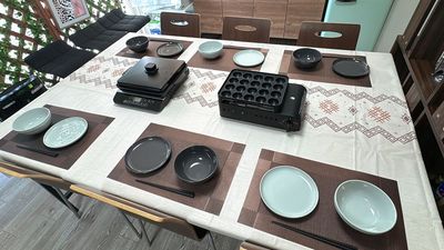 たこ焼き機とIHクッキングヒーターを平鍋をご用意しております。 - ククリスタジオ Kukuri Studio Party modeの設備の写真