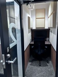 集中して作業ができるスペース　 - アップ教育企画の会員制自習室 Private Room 2の室内の写真