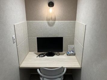 【横浜駅直結】SoloTime横浜西口 ROOM YK13/高防音性完全個室/Wi-Fi・電源・モニター完備/ドリンク・お菓子有 - SoloTime 横浜西口