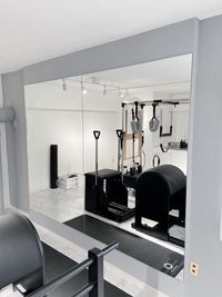 大型鏡(縦180㎝×横240㎝) - Pilates Studio Lui 初台・幡ヶ谷店 マシンピラティス レンタルスタジオ 初台・幡ヶ谷店の設備の写真