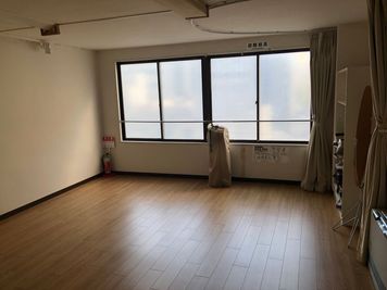 yoga studio SATTVA 、ルームAとルームB ヨガスタジオレンタルスペースRoomBの室内の写真