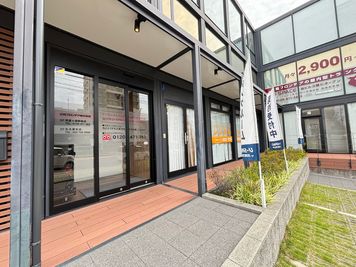 U-SPACE茶屋ヶ坂駅前店 Community1の外観の写真