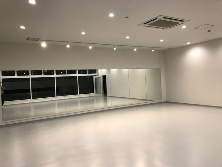 B.I.G. DANCESTUDIO イベント   ダンス   余興  カルチャースクール  ／貸切の室内の写真