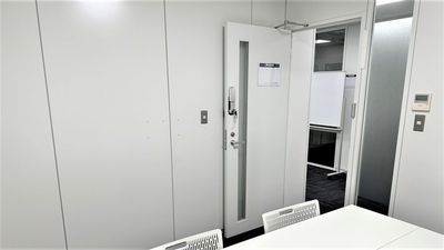 【リロの会議室】五反田KANPAIビル 五反田KANPAIビル　1階  RoomCの室内の写真