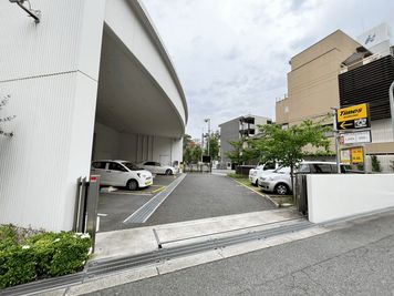 大阪会議室 チュチュアンナ本社ビル 森ノ宮駅大阪城公園前 大会議室の設備の写真