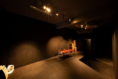 調光調色可。電球色の場合。 - 高円寺 Gallery Studio 高円寺 Gallery Studio の室内の写真