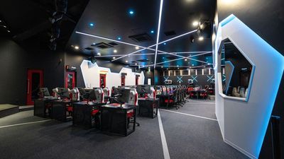 店内通常営業自レイアウト② - ASH WINDER Esports ARENA高田馬場店 レンタル可能テラスの室内の写真