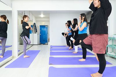 ヨガのレッスンにもご利用下さい！！ - レンタルスタジオ「M's」市川 市川駅前のレンタルスタジオ「M's」です。の室内の写真