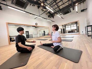 Bluetoothのスピーカーあります
ウォーターサーバーあります - 【カケスポ！】PT Body Lab.内レンタルスタジオ カケスポ！レンタルスタジオの設備の写真