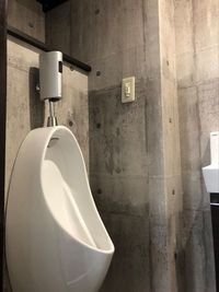 小便器は別に設けていますのでトイレ内は清潔に保たれています - いいオフィス明石 AreaDrive-貸会議室,レンタルスペース 【明石駅徒歩３分】ROOM２の設備の写真