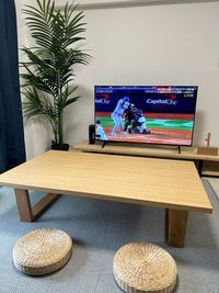 リビング・５０インチＴＶ - UNIQUE ROOMの室内の写真