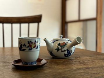 併設しているカフェメニューをご注文いただけます。（別途費用） - Art of Life 山の音 和室貸切の設備の写真