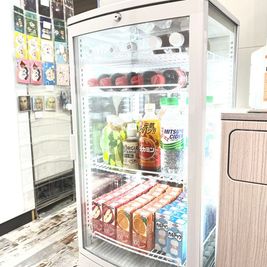 	more新宿1号店 1号店の室内の写真