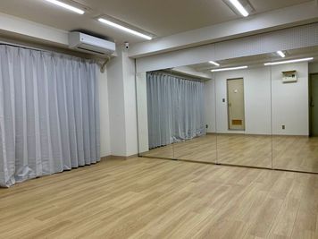 黄金町駅から徒歩1分！ダンスのできるレンタルスタジオ - レンタルダンススタジオ Mirror Box