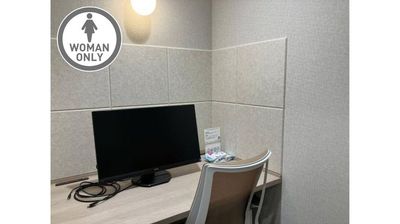 【女性専用】SoloTime新橋 ROOM SK01/高防音性完全個室/Wi-Fi・電源・モニター完備/ドリンク・お菓子有 - SoloTime 新橋