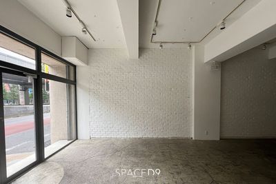 SPACE D9 SPACE D9 GALLERY の室内の写真