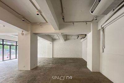 SPACE D9 SPACE D9 GALLERY の室内の写真