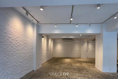 SPACE D9 SPACE D9 GALLERY の室内の写真