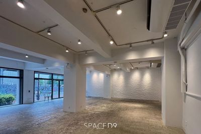 SPACE D9 SPACE D9 GALLERY の室内の写真