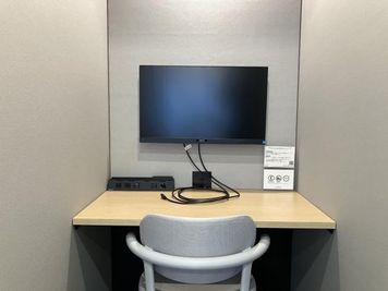 【新橋駅徒歩3分】SoloTime新橋 ROOM SK16/高防音性完全個室/Wi-Fi・電源・モニター完備/ドリンク・お菓子有 - SoloTime 新橋