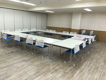 コインスペースくさつ平和堂店 会議室1（24名まで利用可能）の室内の写真