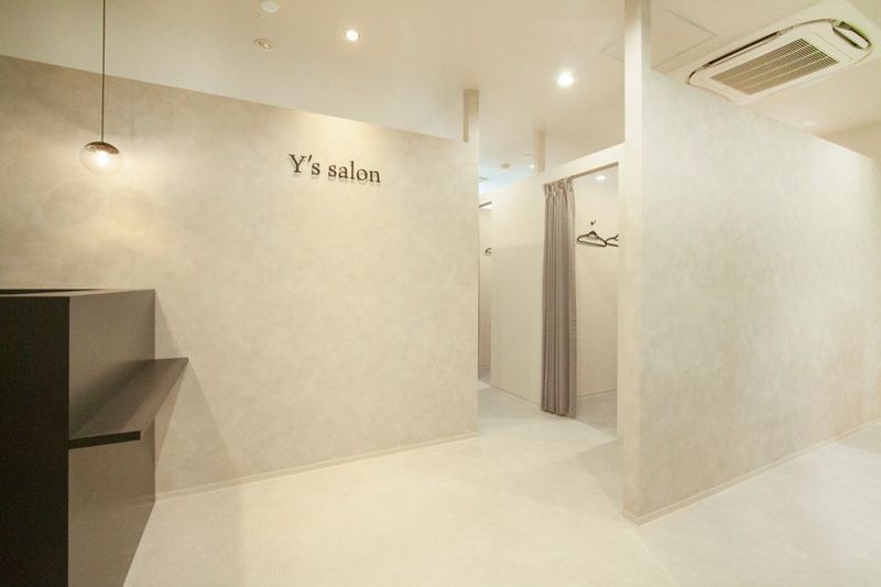 Y's salon ネイルスペース Y's salon ネイル、占いスペースの室内の写真