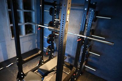 フリーウエイト - SMALL　BOX　GYM 無人２４時間　個室ジムの室内の写真