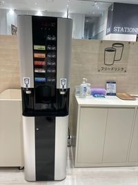 MIRAIYA Bookmark Lounge 津田沼店 オープン席１の設備の写真