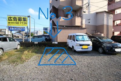 専用駐車場です。３番にお停めください。 - ホームシネマ南宮崎 ホームシネマ南宮崎🎥駐車場1台あり🚙南宮崎駅徒歩8分🚶のその他の写真