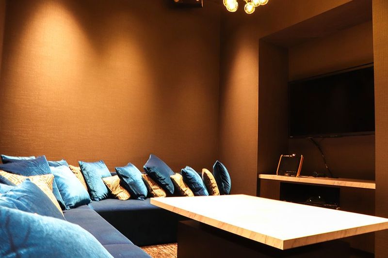 BasisPoint Lounge 	BasisPoint Lounge VIP Roomの室内の写真