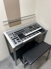 エレクトーンはELS-02Cです。 - ミュージックセンター泉佐野 エレクトーン・グランドピアノ防音部屋　Ｓ３の室内の写真