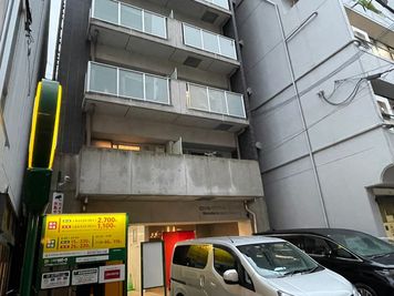 こちらの建物の10階になります。 - minoriba_肥後橋駅江戸堀下通店 レンタルサロン　マツエクスペースの外観の写真