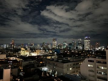 六本木エリアの夜景を一望できます✨ - 萬楽庵ビルⅡ 南青山5丁目デザイナーズビル_9階（萬楽庵ビルⅡ）のその他の写真